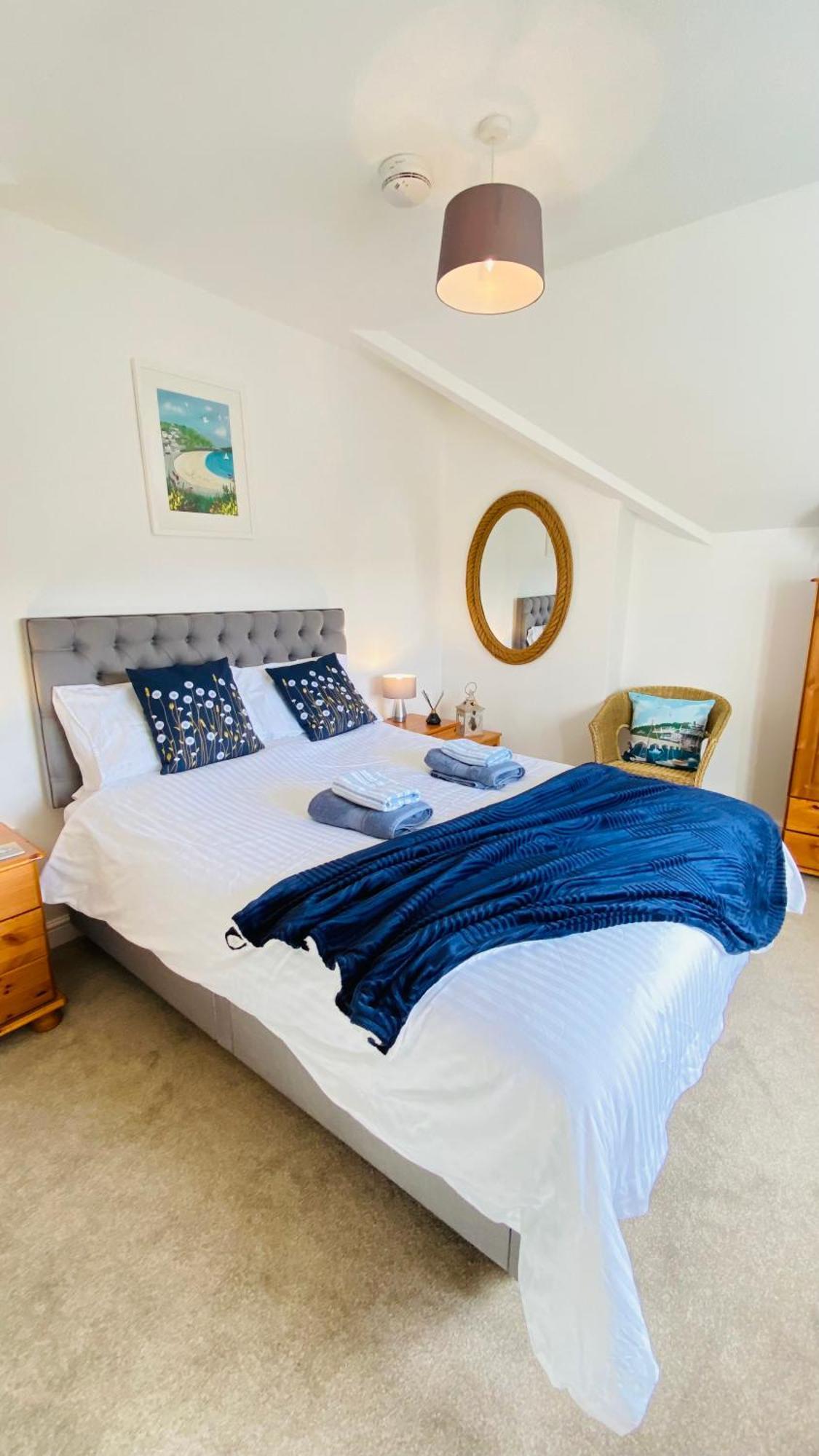 The Hillocks, Looe - Two Bedroom House With Fabulous Views Of Looe Town And Harbour Exterior photo
