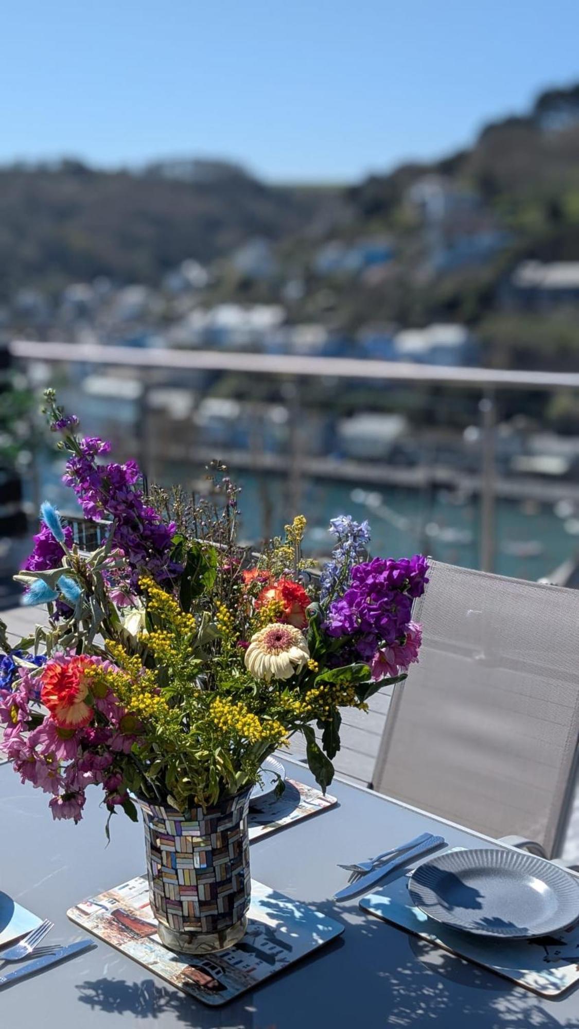 The Hillocks, Looe - Two Bedroom House With Fabulous Views Of Looe Town And Harbour Exterior photo