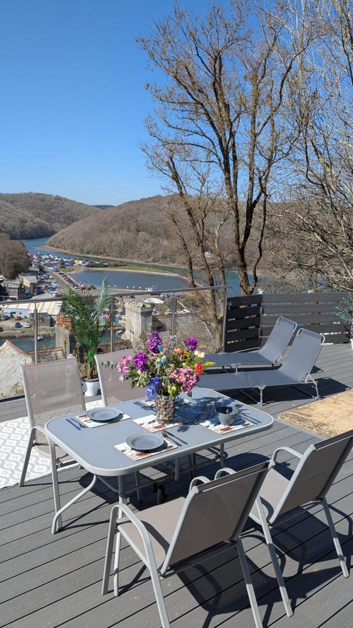 The Hillocks, Looe - Two Bedroom House With Fabulous Views Of Looe Town And Harbour Exterior photo